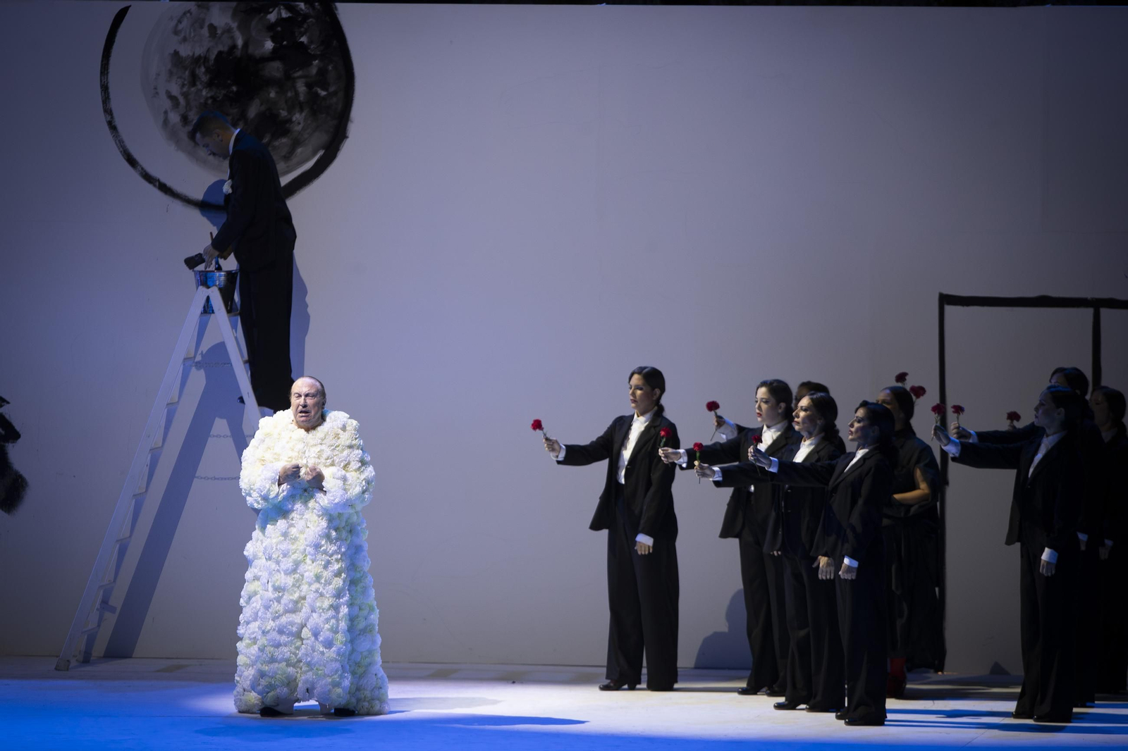 Curro Albaicín en una escena del espectáculo ‘Llámame Lorca’, de la compañía del coreógrafo y bailaor granadino Manuel Liñán