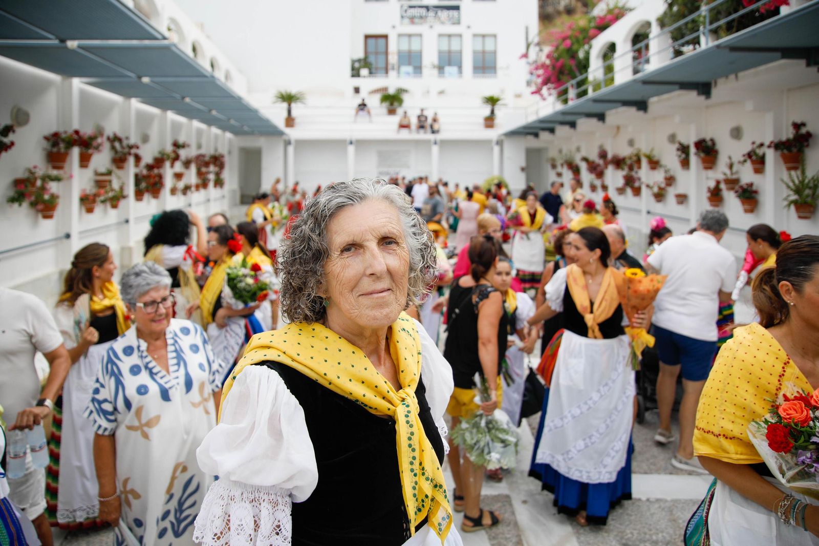 La Subida del Agua de las fiestas de Mojácar, en imágenes