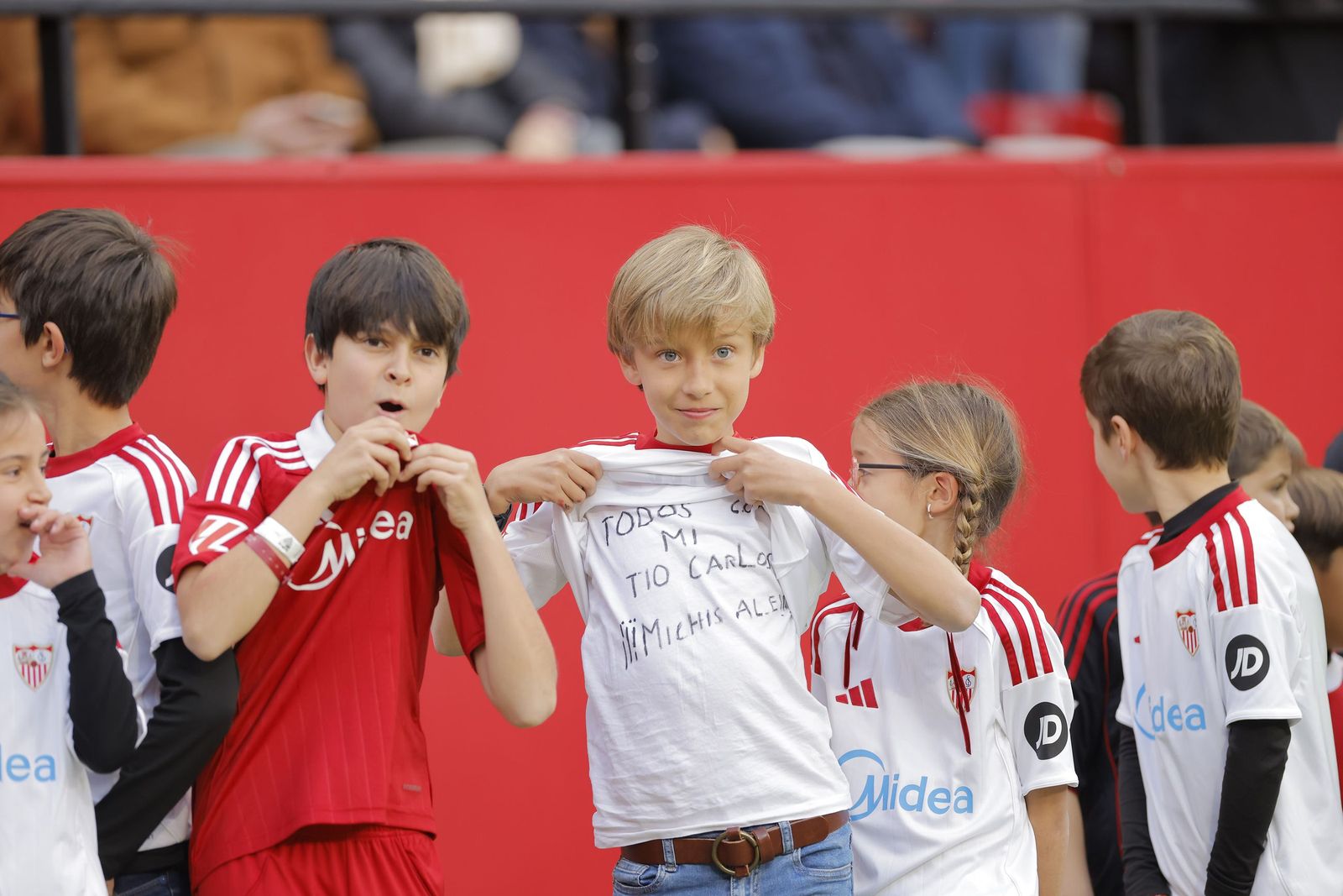 Búscate en las fotos del Sevilla fc - Rayo