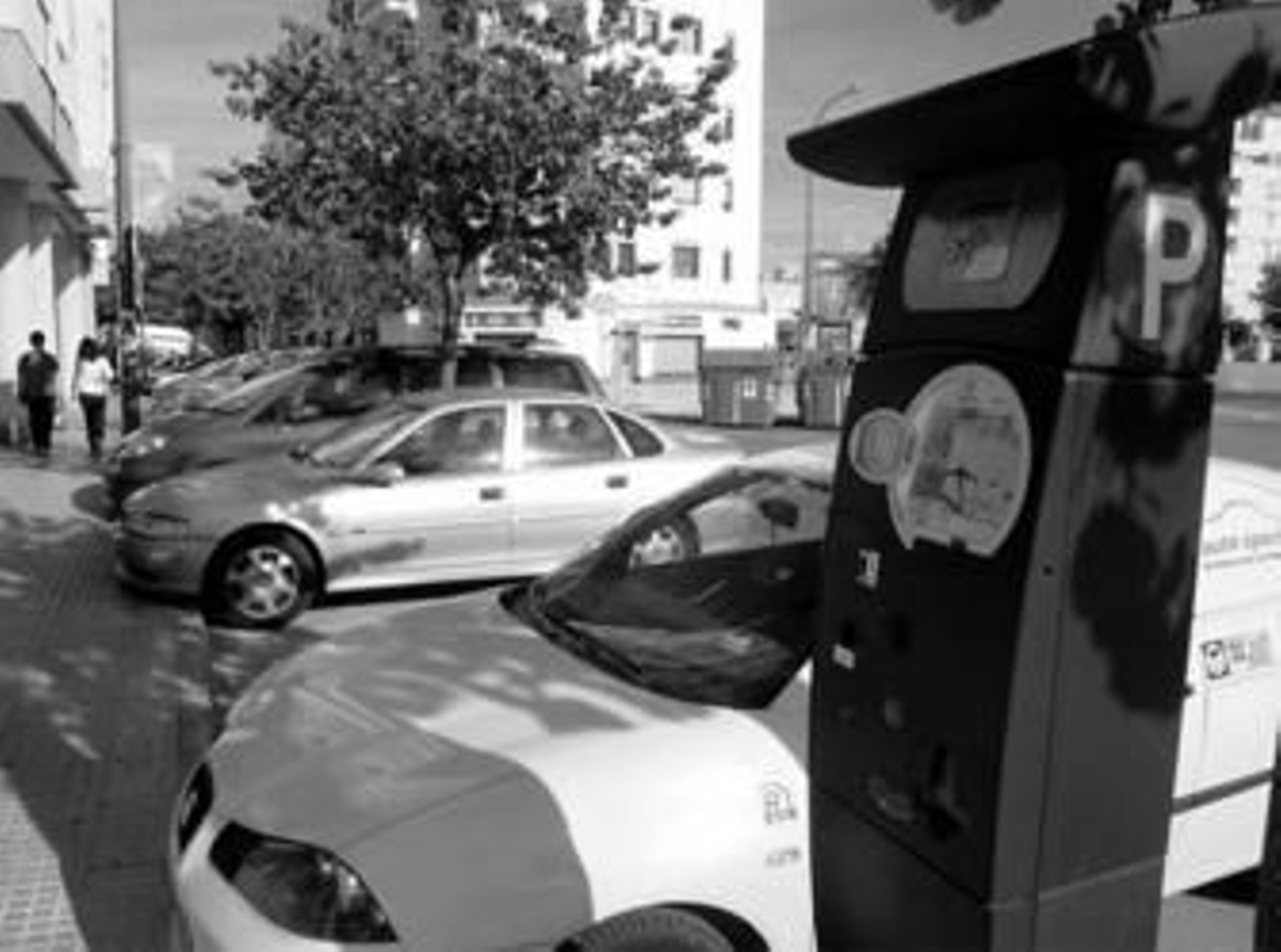 Una de las máquinas de cobro de la zona azul de la ciudad, situada en General García de la Herrán.