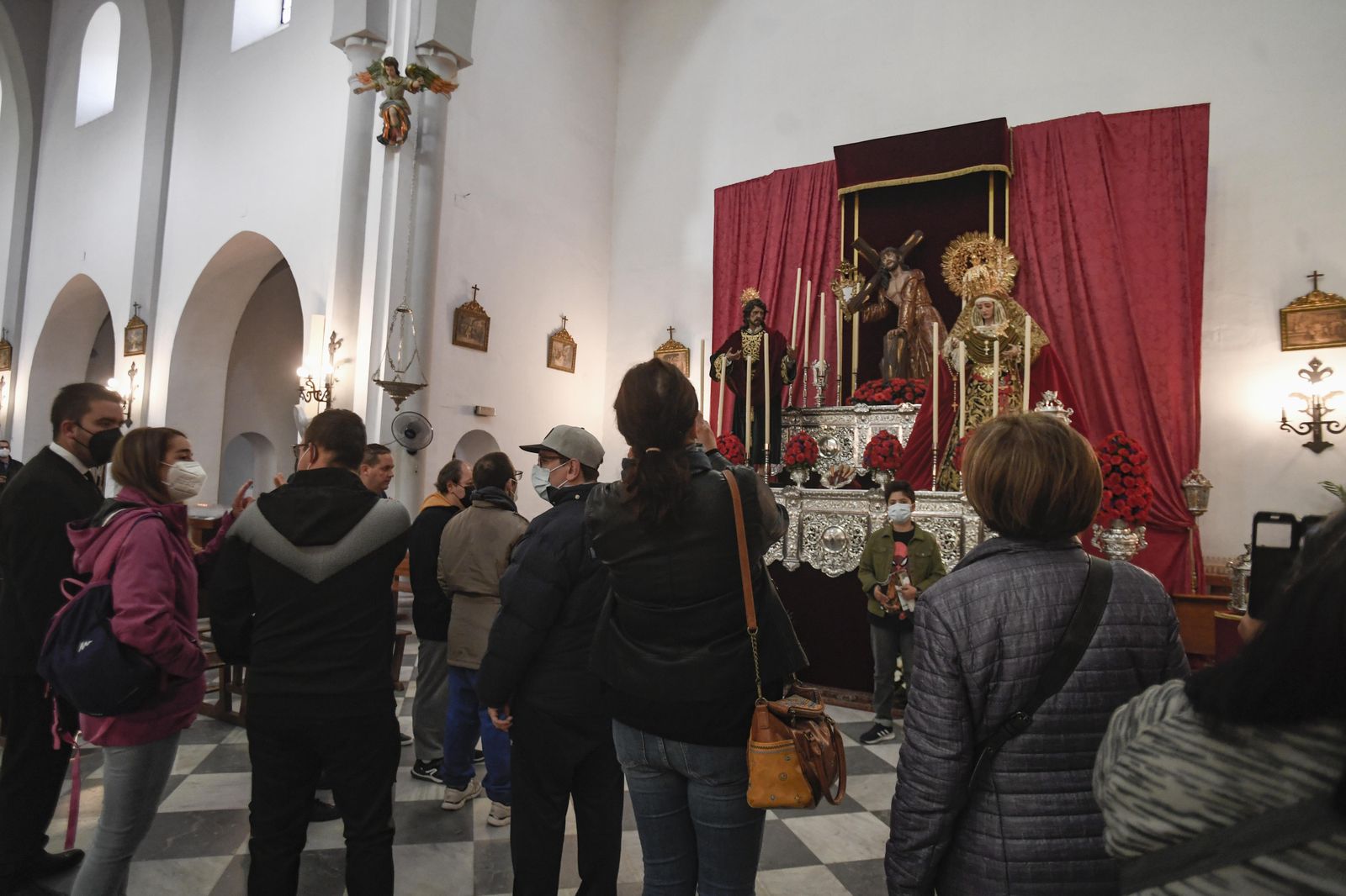 Fotos: el Zaidín visita a la hermandad el Trabajo en el Corpus Christi