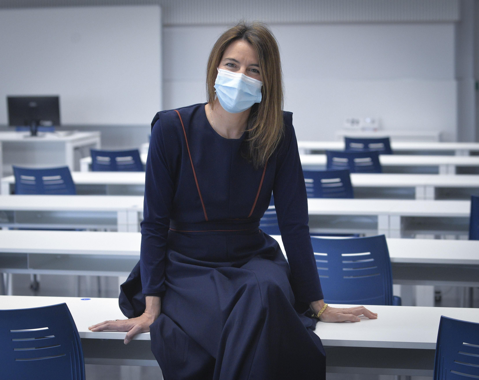 La profesora de Psicología y directora del servicio de Atención Psicológica de la Universidad Loyola Andalucía, Mencía Ruiz, en la sede de la universidad.