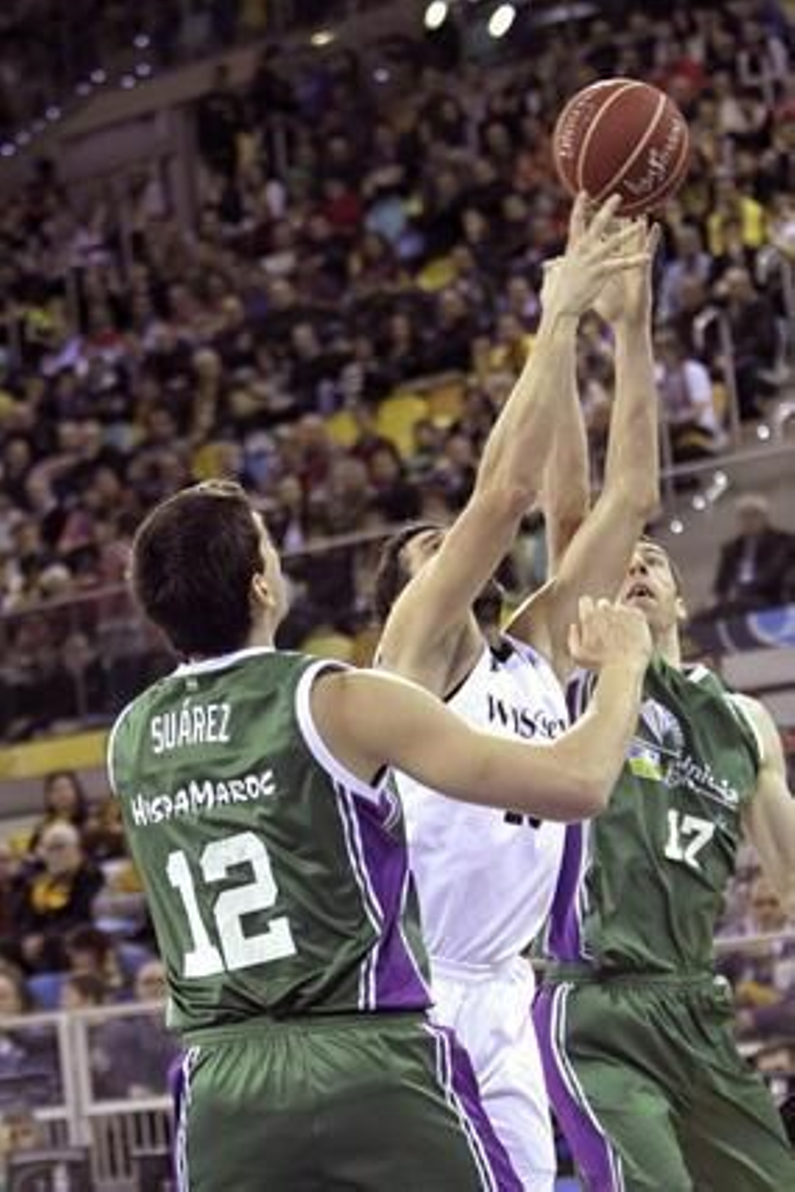El Unicaja ejerce de líder (86-78)