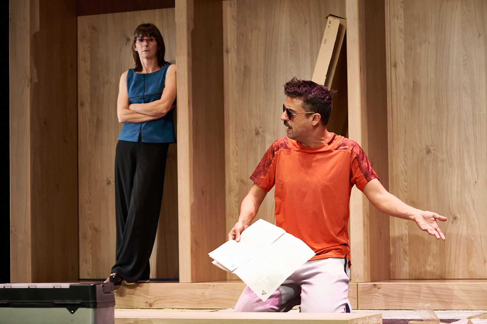 Gema Matarranz y Alejandro Vera, en 'El mueble', de Histrión Teatro.