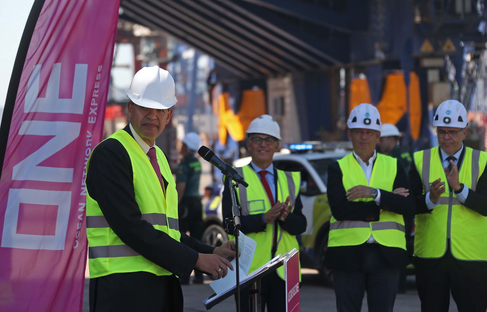 Fotos de la visita del buque ' One Innovation', el tercer portacontenedores más grande del mundo, en Algeciras