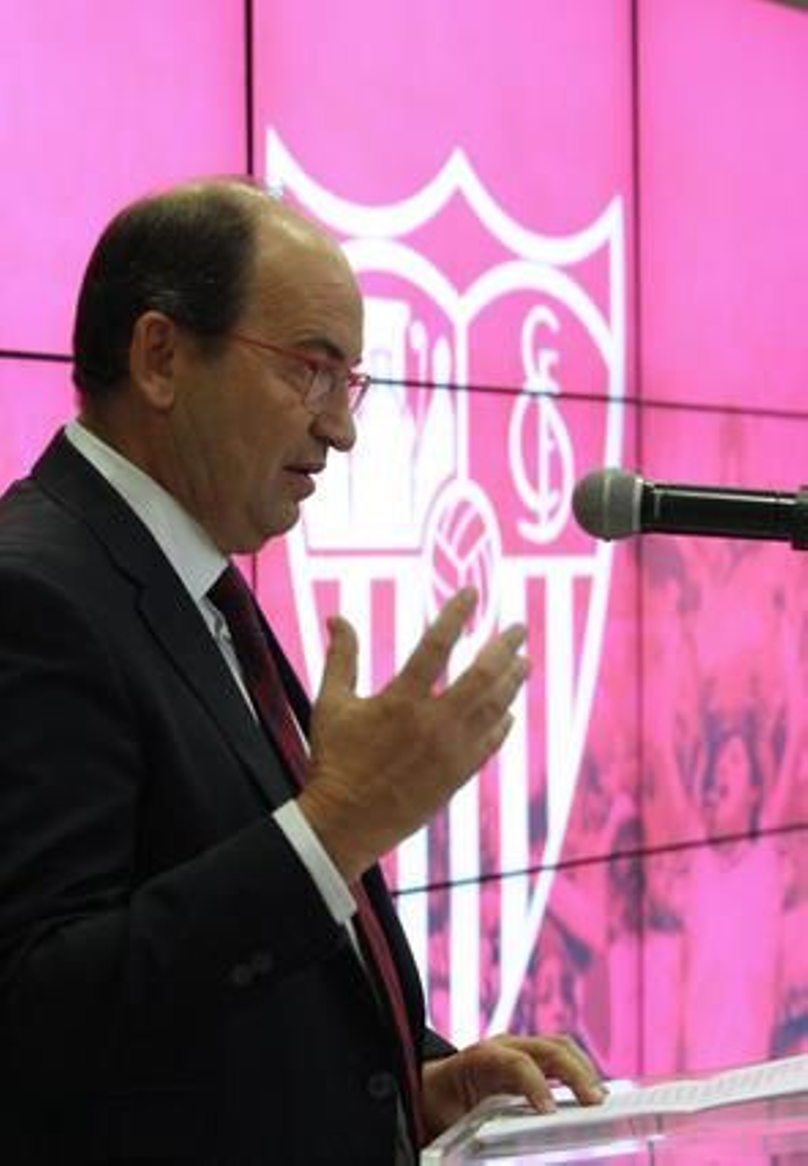 José Castro, en la nueva grada del Sánchez-Pizjuán

Foto: Belén Vargas