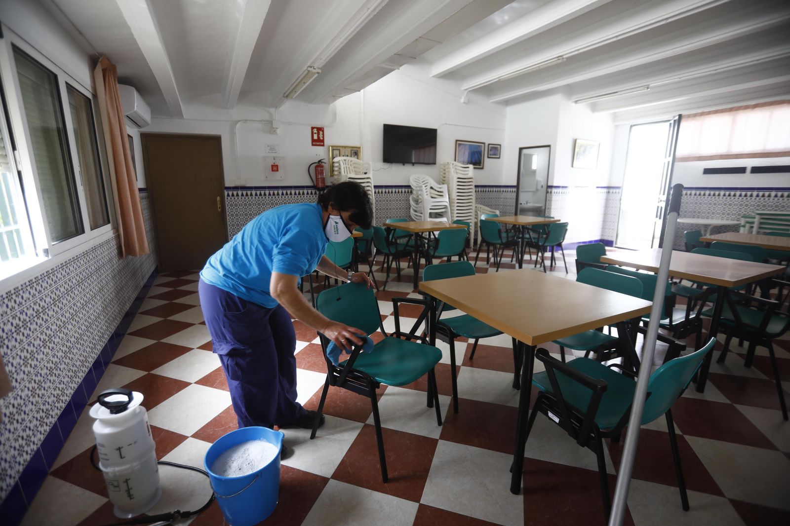 Fotografías: Un paseo por la barriada periférica de Santa Cruz, la más aislada de Córdoba