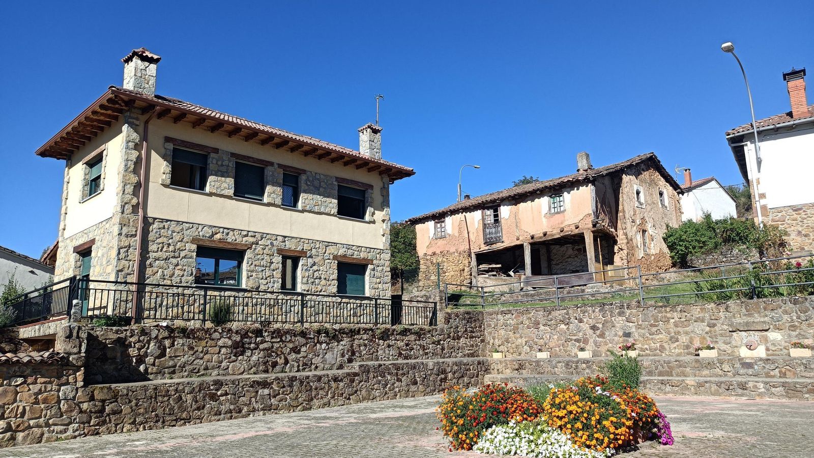 Casas típicas en Cegoñal.