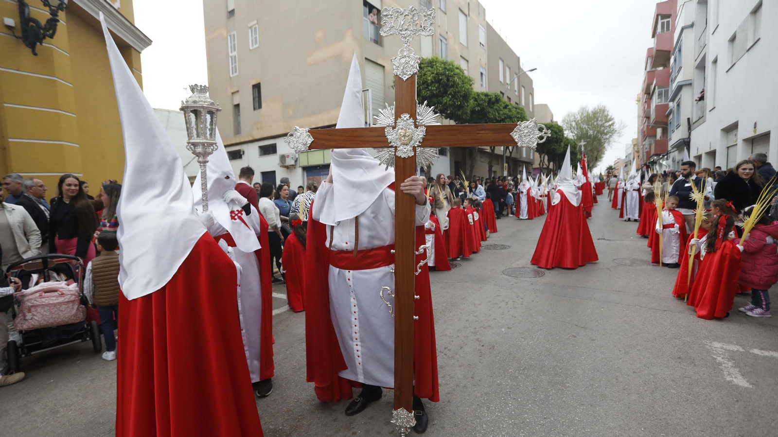 Fotos del Domingo de Ramos en La Línea: La Borriquita y Flagelación
