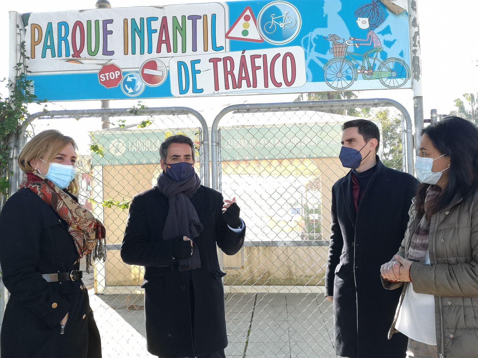 Los populares, ante las instalaciones del Parque Infantil de Tráfico.