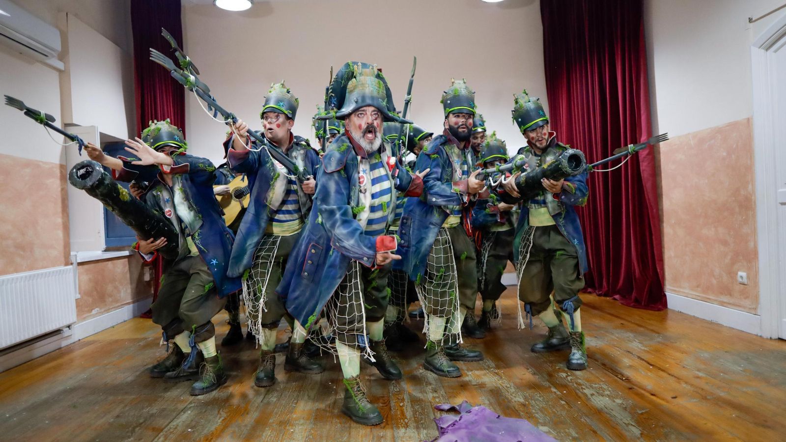 Búscate entre las mejores imágenes de la séptima sesión de cuartos de final del COAC 2025