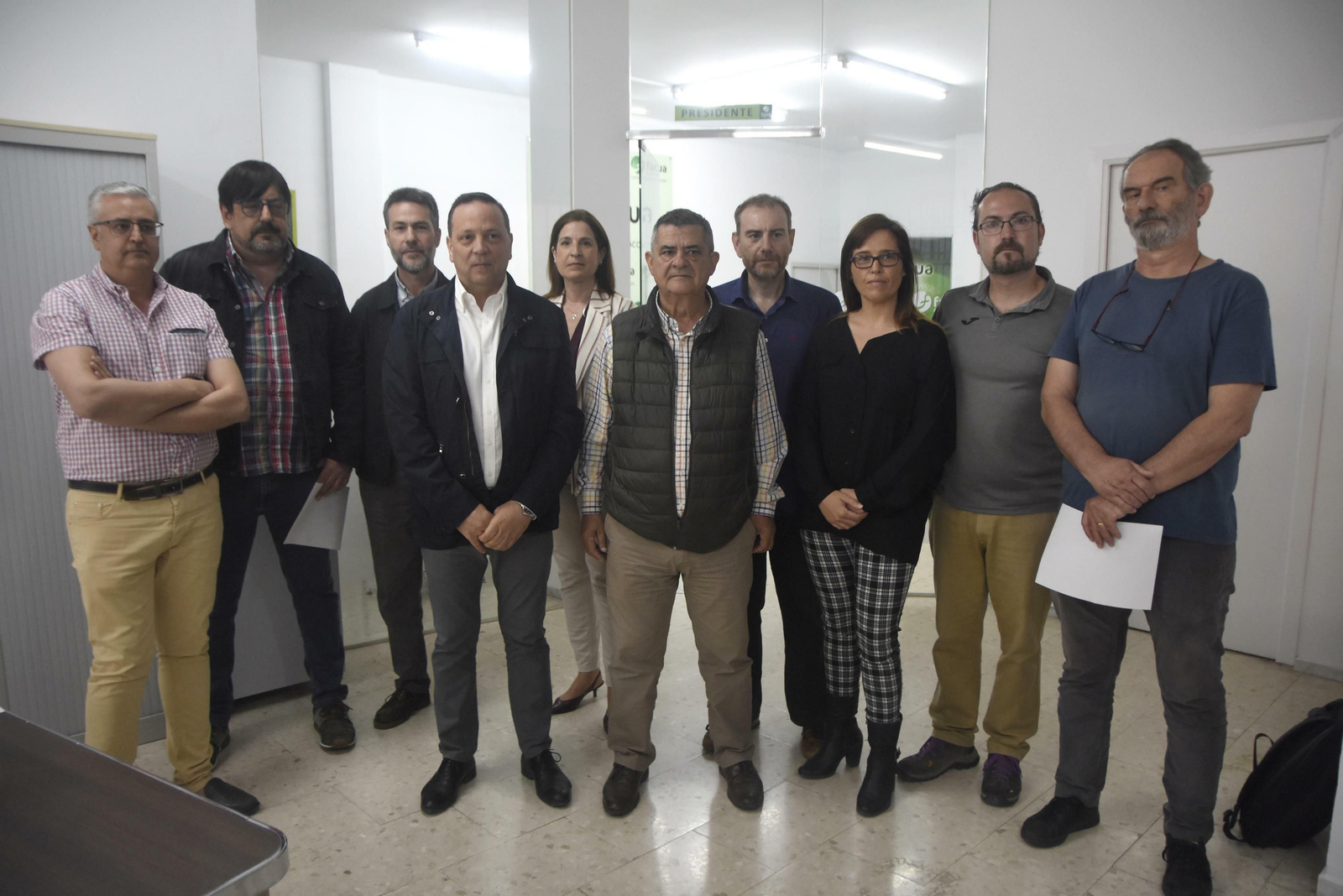 Francisco Martínez Claus y otros representantes de colectivos de la plataforma.