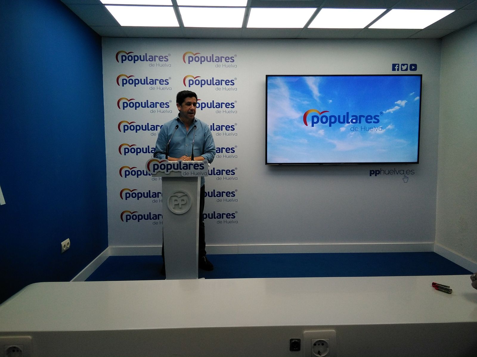 Alberto Fernández, durante la rueda de prensa que ha ofrecido esta mañana en la sede del PP.