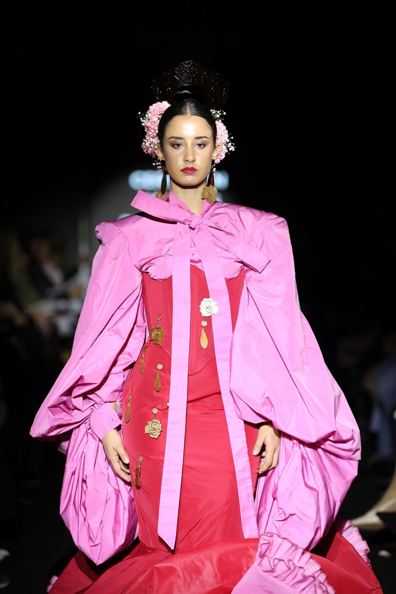 Los trajes de flamenca más en tendencia vistos en la Pasarela Flamenca Granada 2025