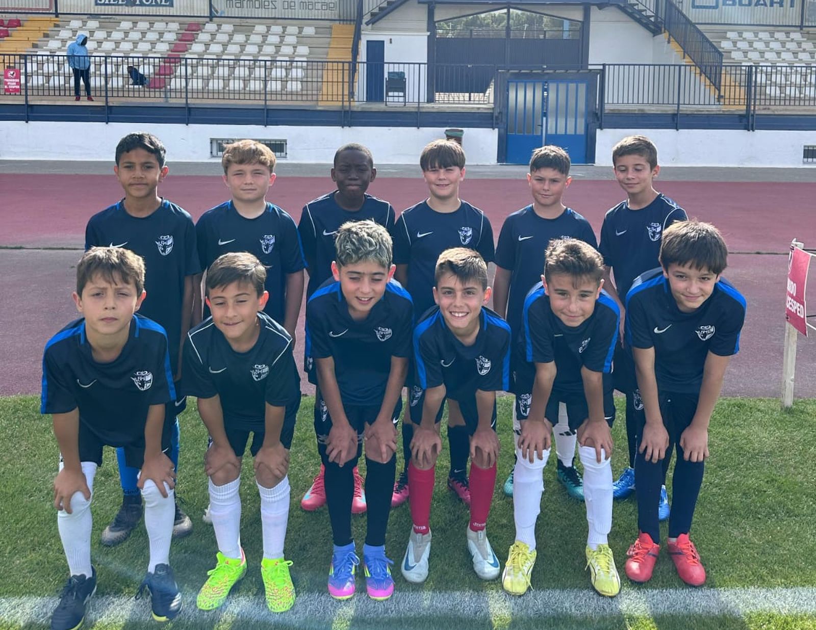 Los jugadores de la selección almeriense de categoría benjamín antes de uno de sus entrenamientos llevados a cabo.