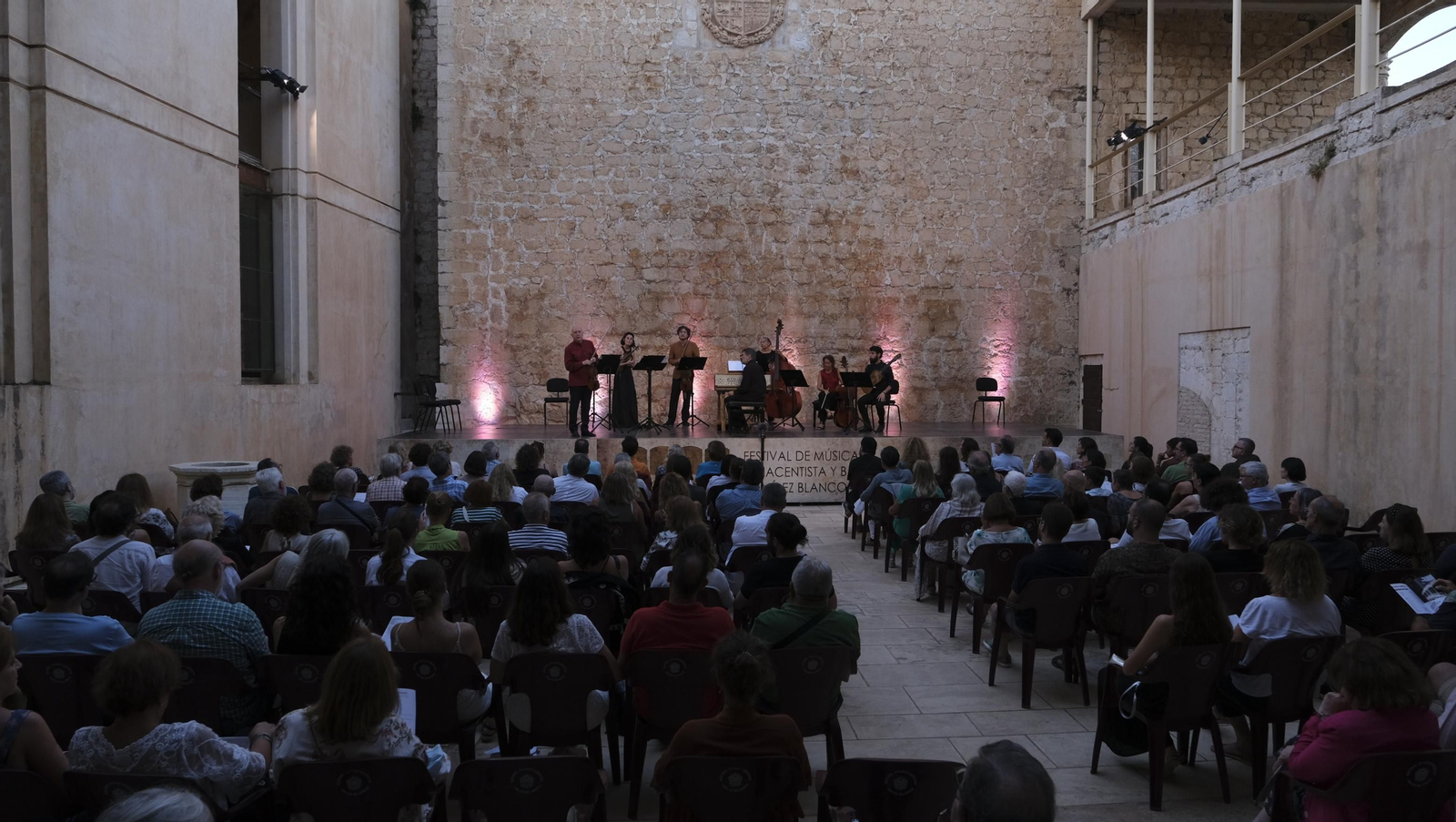 Imágenes del concierto de La Real Cámara en el XXI Festival de Música Renacentista y Barroca de Vélez Blanco