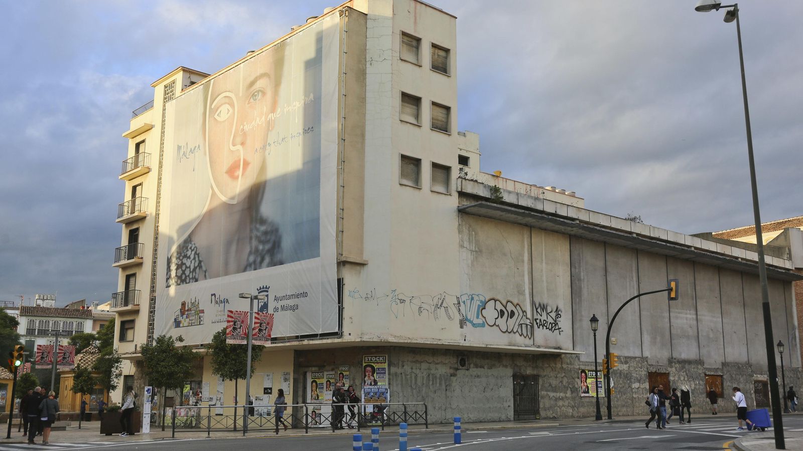 Vista de los antiguos cines Astoria y Victoria.