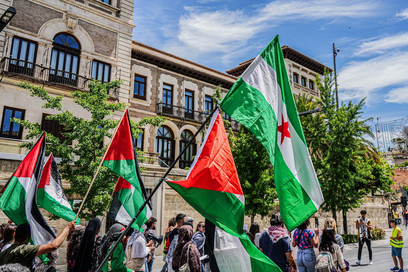 Las mejores imágenes de la manifestación contra el comercio de armas y relaciones con Israel en Granada
