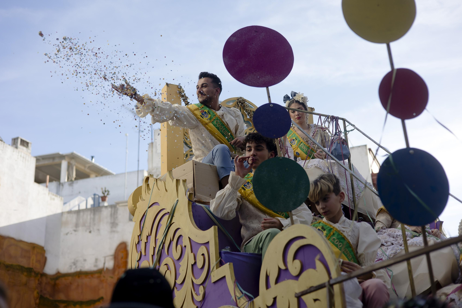 Búscate en las imágenes de la cabalgata de carnaval del Puerto de Santa María
