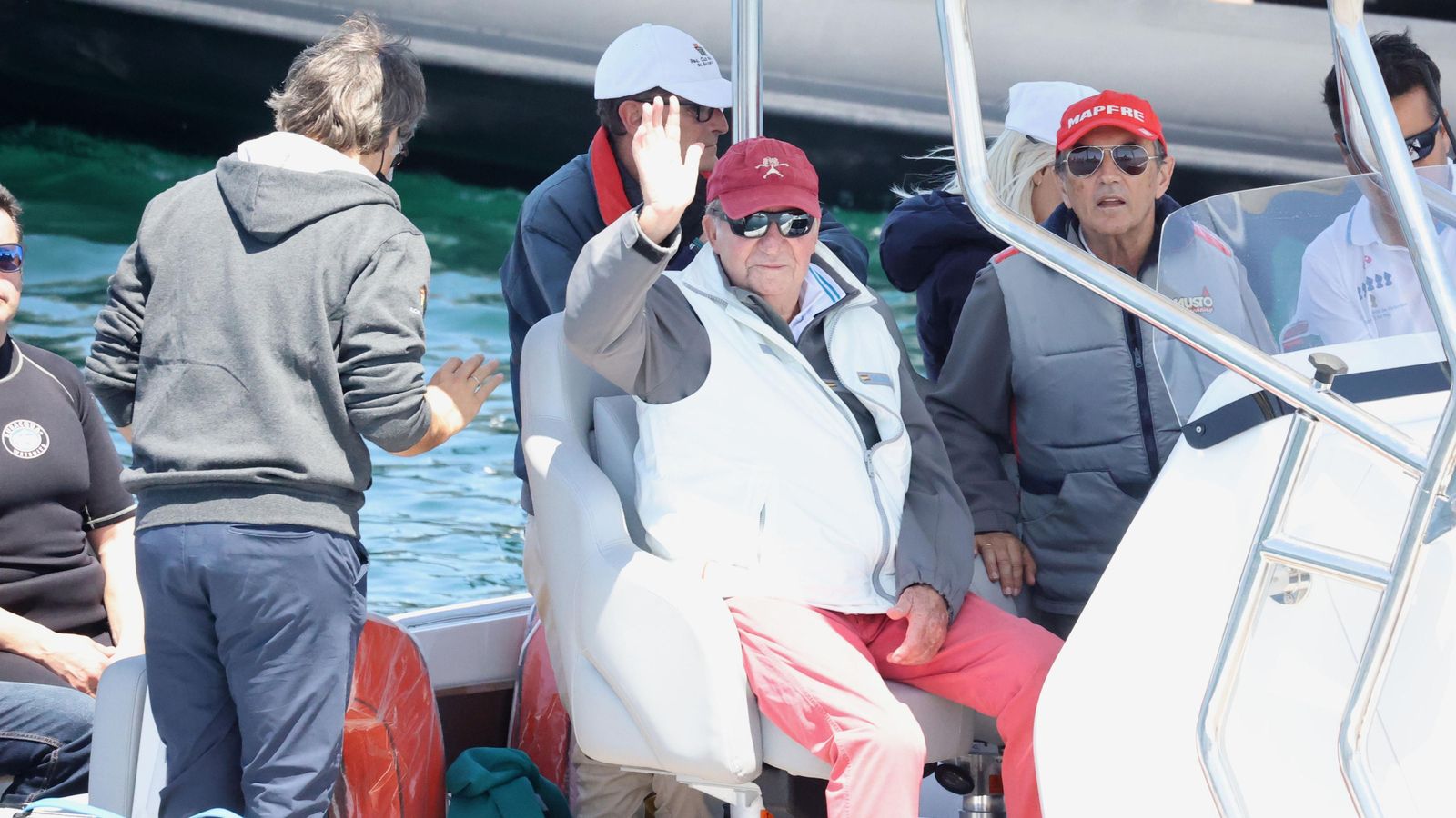 Juan Carlos I durante la regata en Sanxenxo.