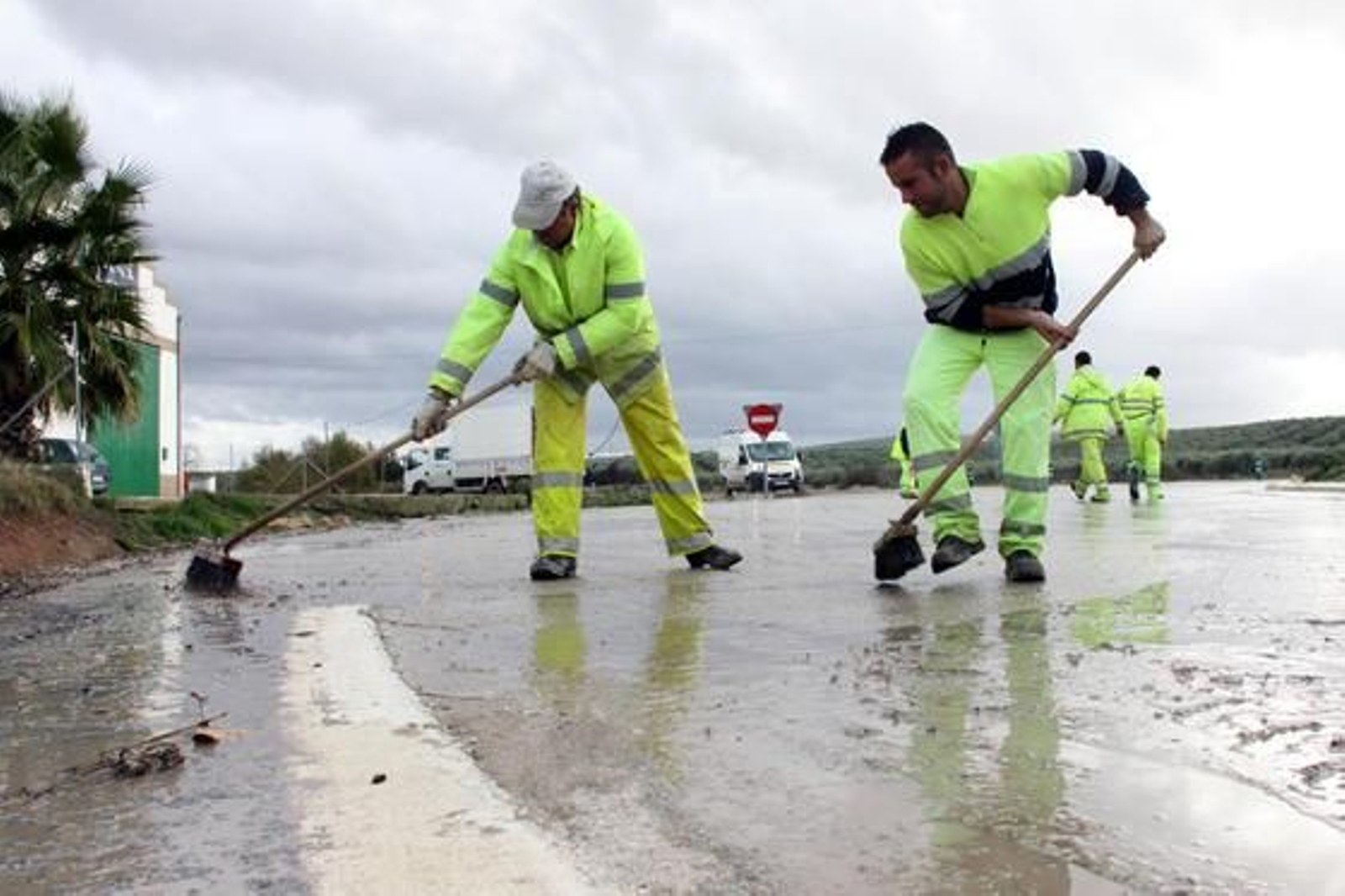 El agua provoca destrozos en Monturque.

Foto: Rafael Salido
