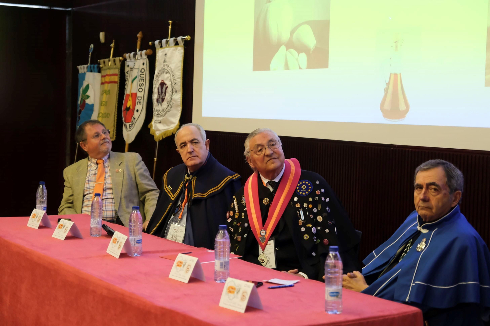 El I Capítulo de la Cofradía del Salmorejo Cordobés, en imágenes El I Capítulo de la Cofradía del Salmorejo Cordobés, en imágenes