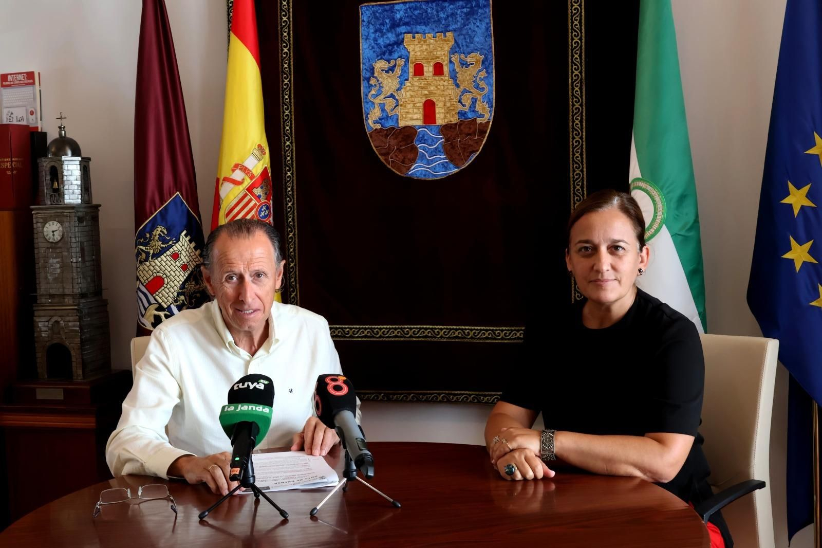 José María Román y Ana González, durante la rueda de prensa.