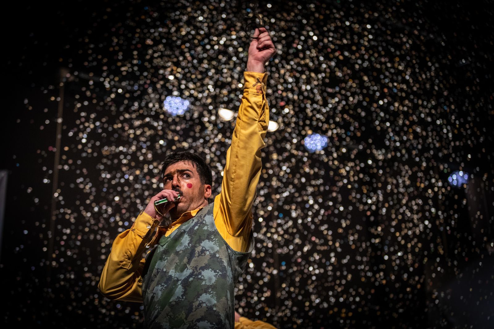 La chirigota de los Molina 'Los morosos' cerro la novena sesión de preliminares