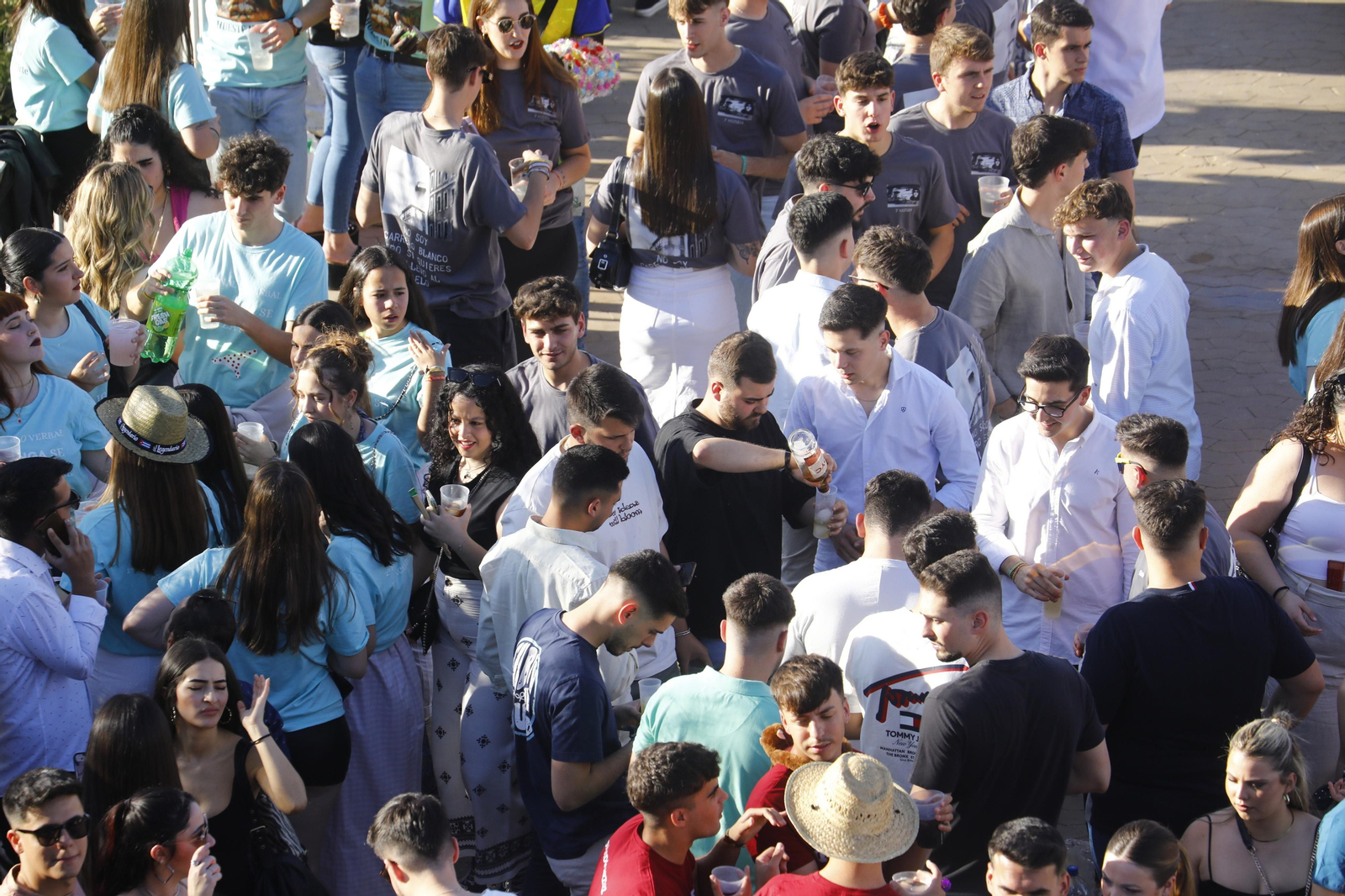 Las mejores fotos del botellón de la Feria de Córdoba
