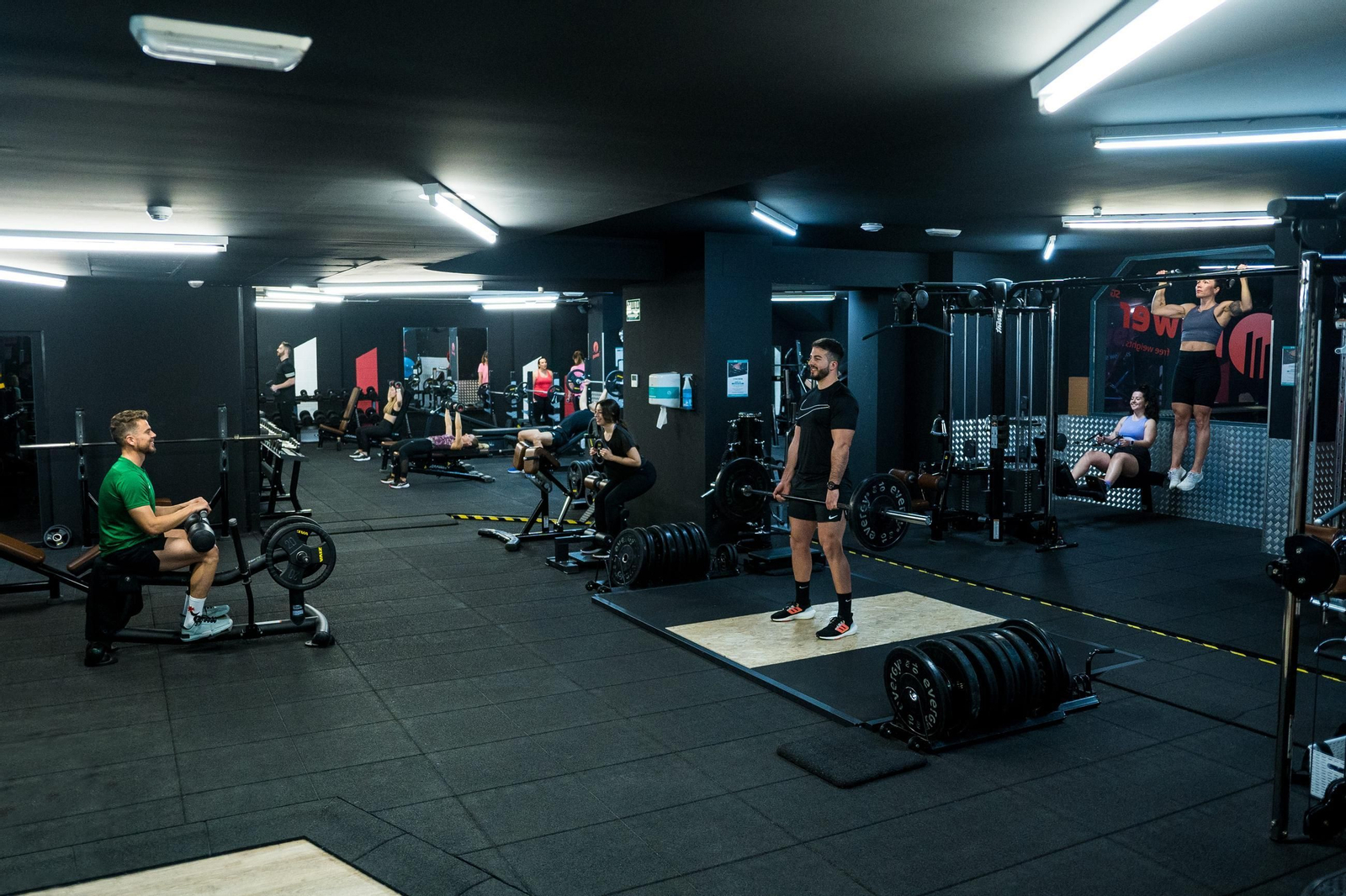 Interior de uno de los centros deportivos de Synergym.