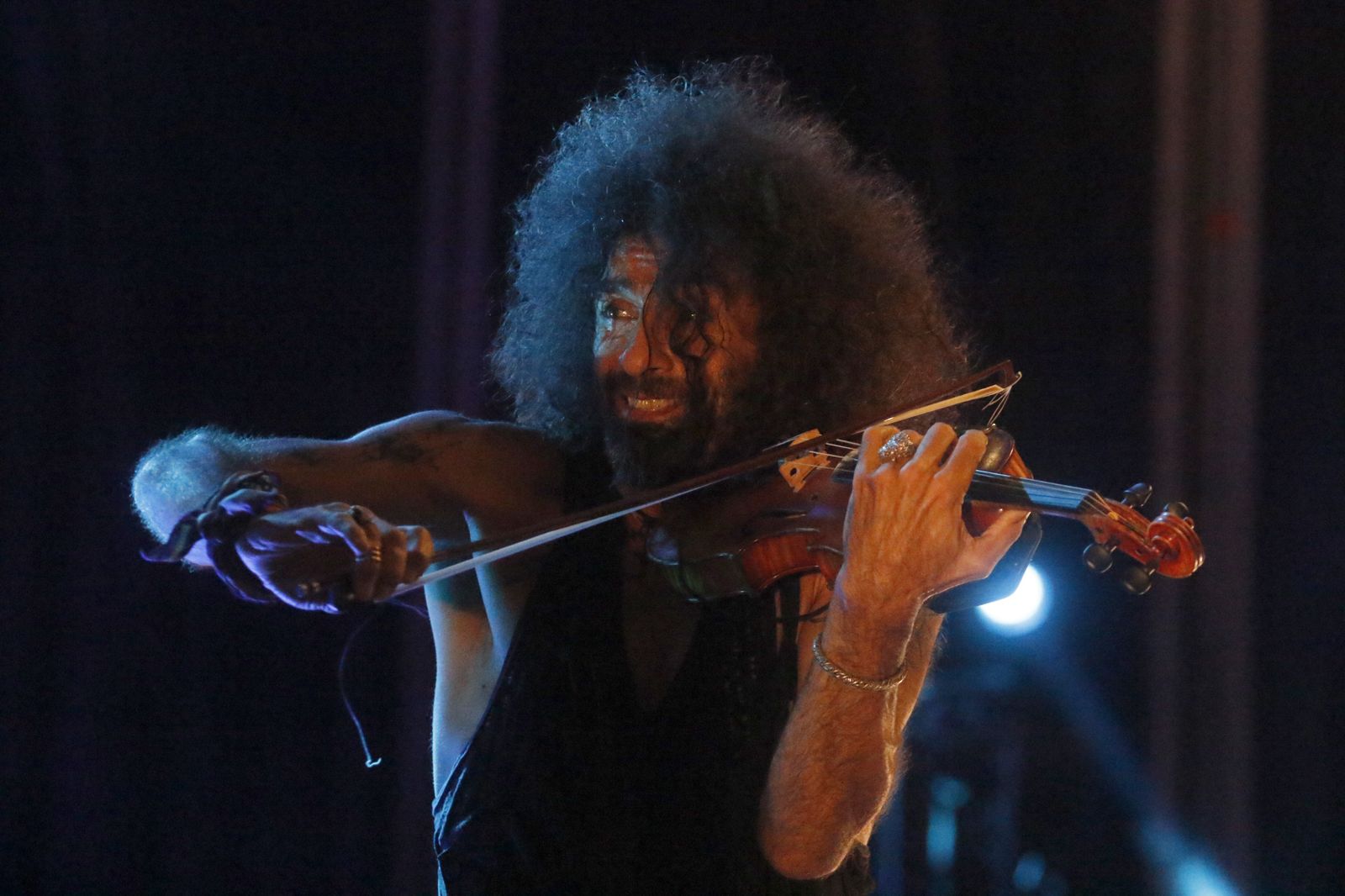 El concierto de Ara Malikian en el Teatro de la Axerquía de Córdoba, en imágenes