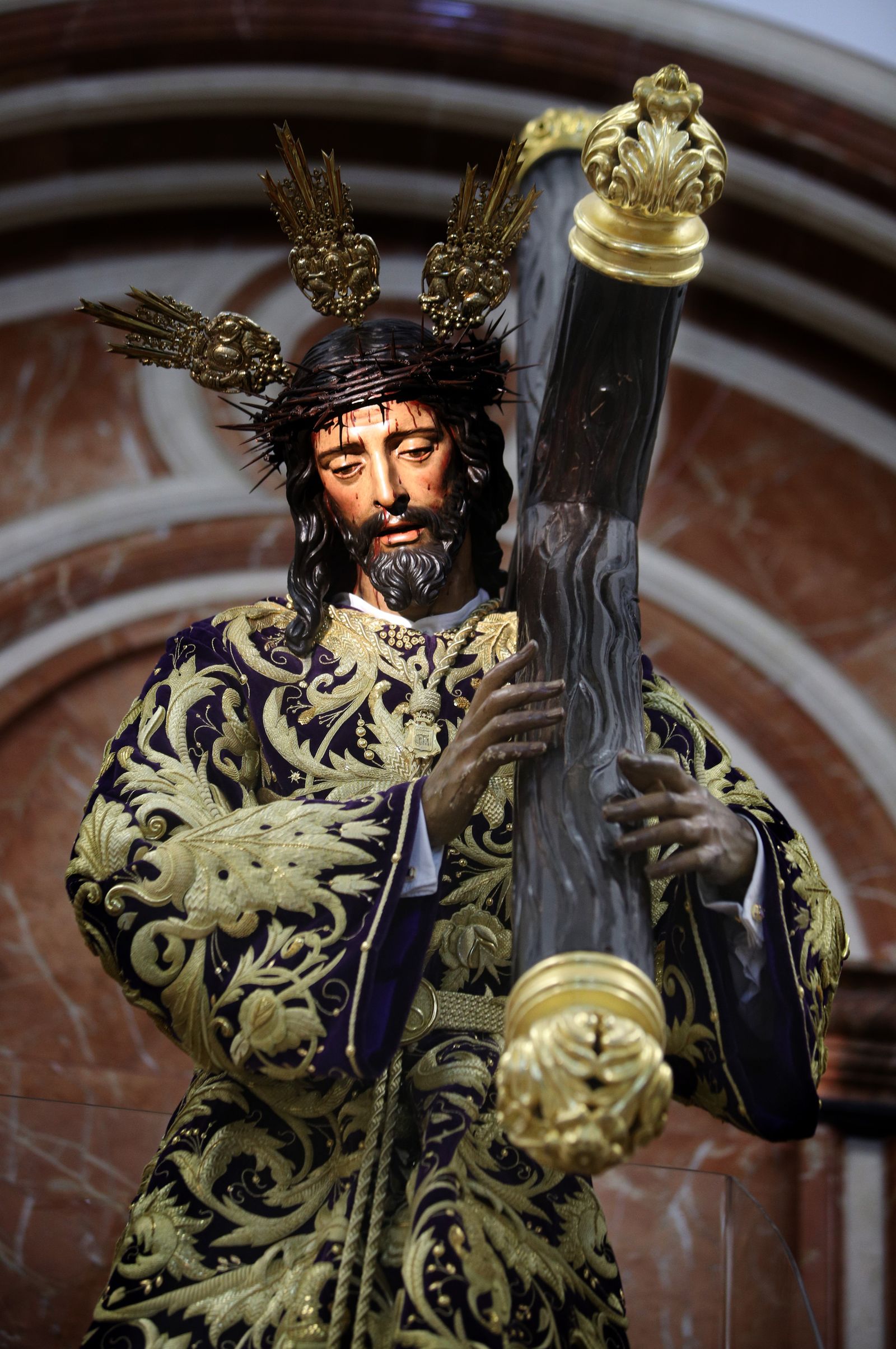 Imágenes del besamanos a María Santísima de la Amargura