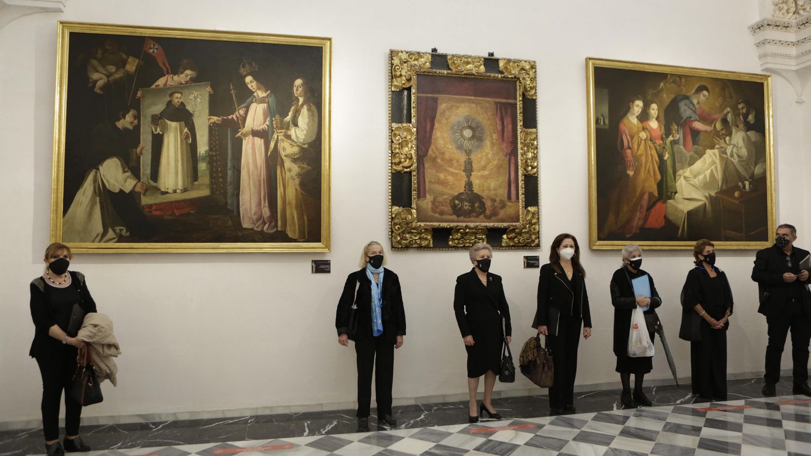 Los 'zurbaranes' situados ya en el coro alto de la Magdalena.