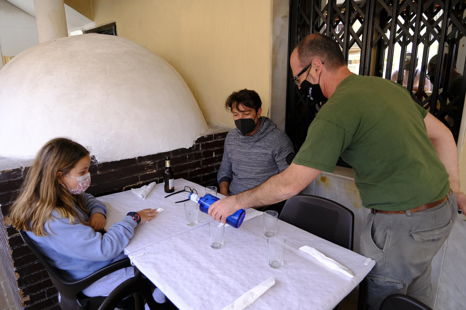 Fotogalería de la Pizzeria La Trattoria, 20 años de vida. Almería