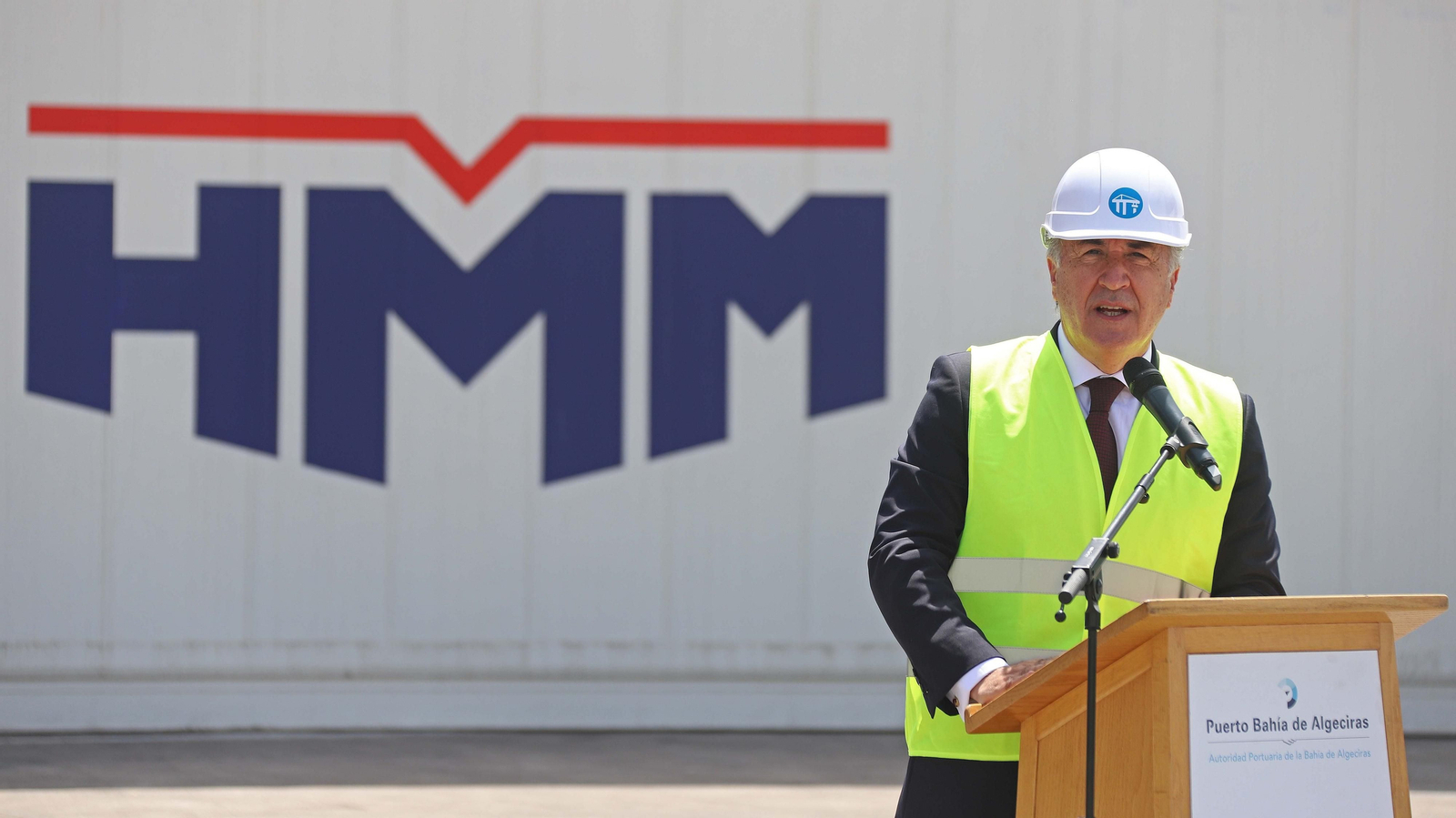 Fotos de la llegada del HMM Algeciras a TTIA