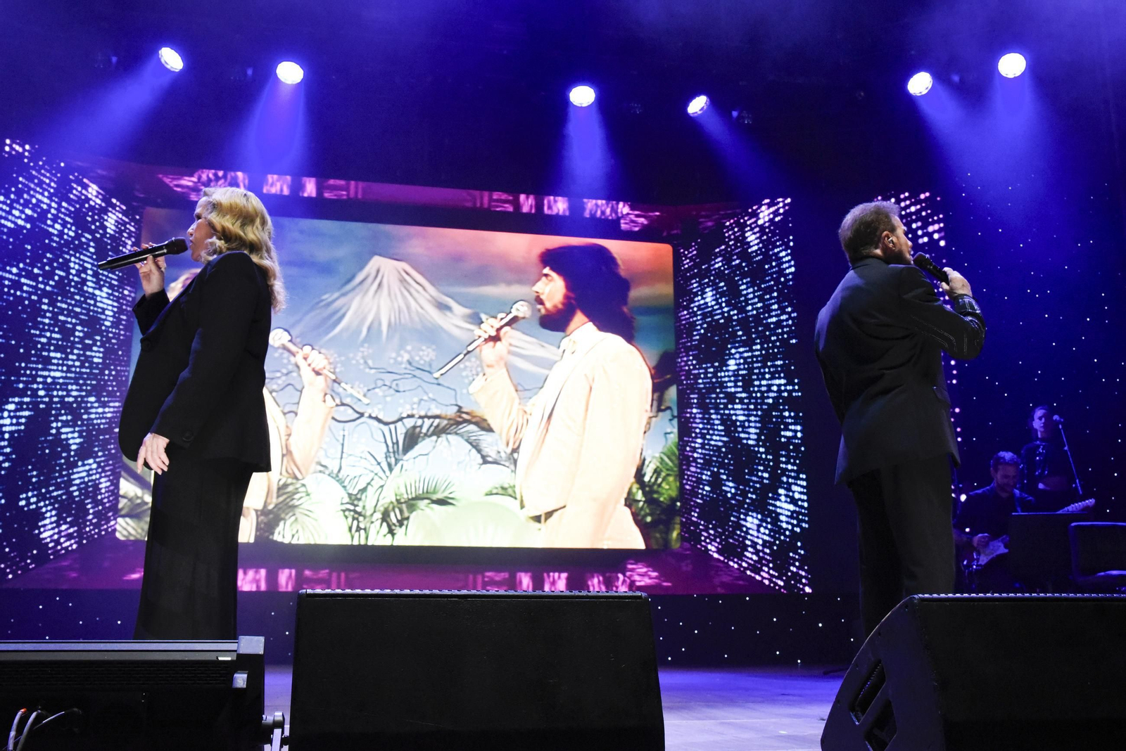 Fotos del concierto de Pimpinela en La Línea