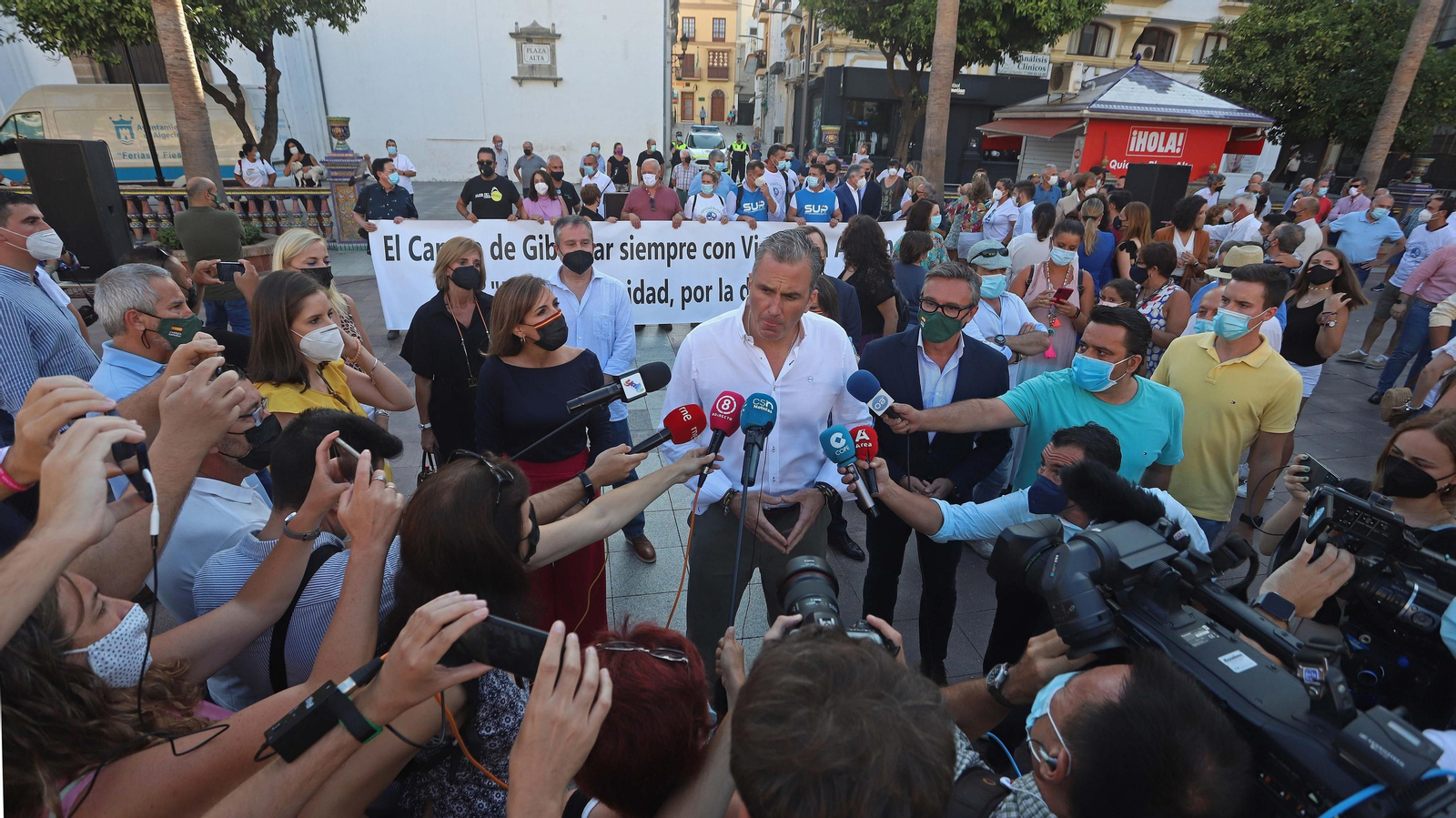 Fotos de la concentración en homenaje a José Luis Domínguez Iborra en Algeciras