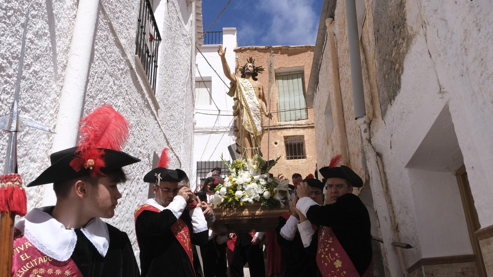 Cristo Resucitado por las calles del municipio.