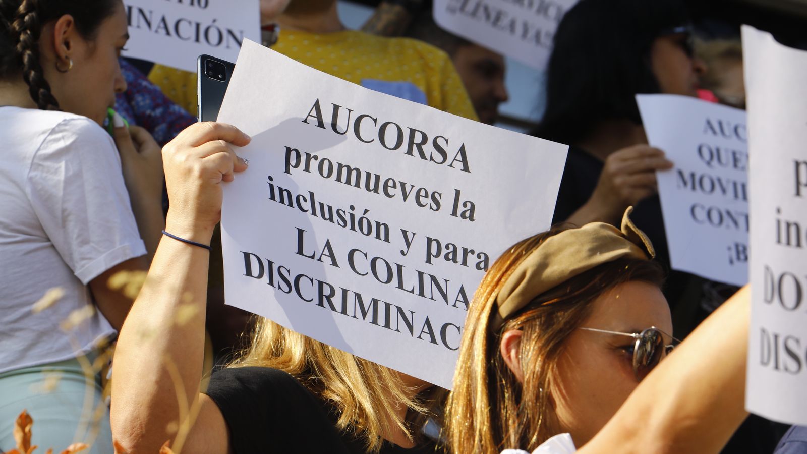 Una de las pancartas de la protesta.