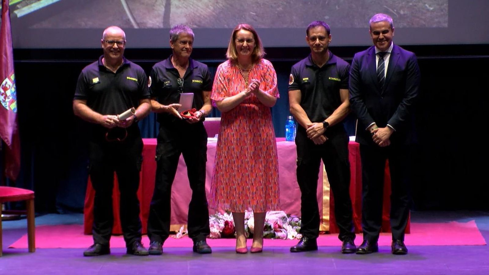 Entrega de la Medalla de la Ciudad, al Consorcio de Bomberos de Cádiz Entrega de la Medalla de la Ciudad, al Consorcio de Bomberos de Cádiz