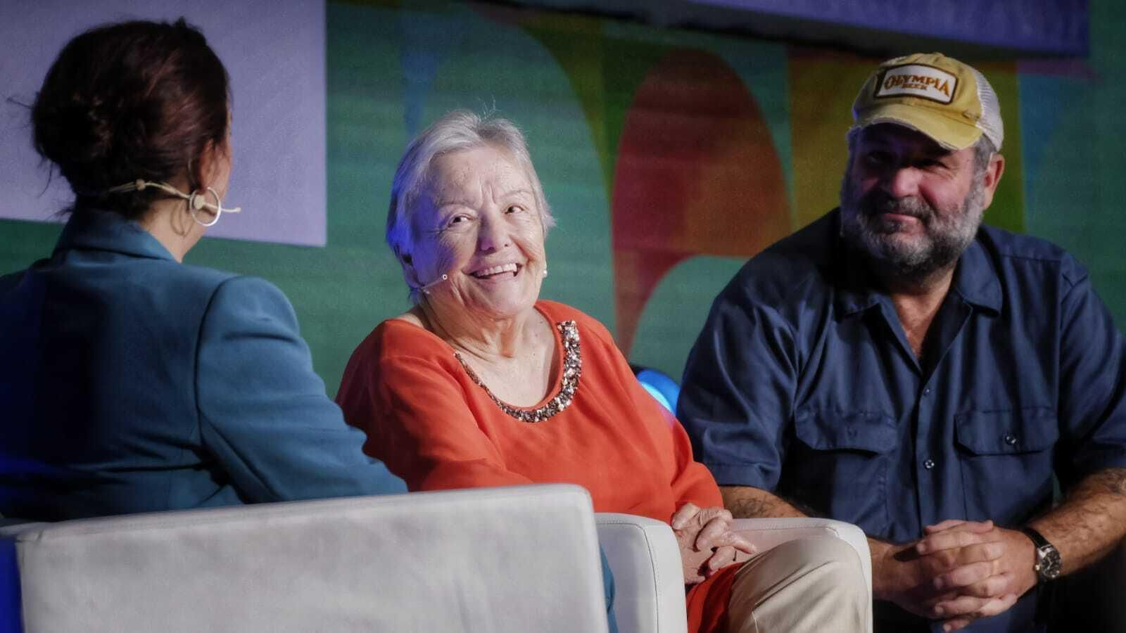 La actriz María Galiana y Oscar Aibar, director de 'Cuéntame'; este martes en Cádiz. La actriz María Galiana y Oscar Aibar, director de 'Cuéntame'; este martes en Cádiz.