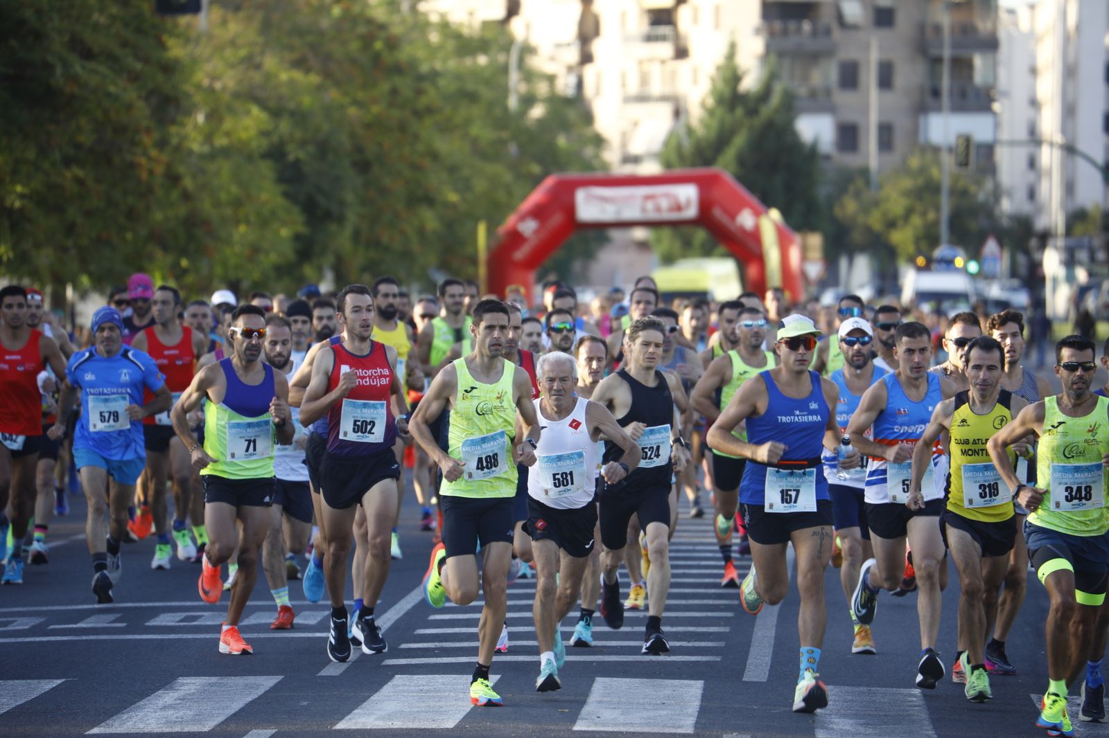 La XXXVI Media Maratón Córdoba-Almodóvar del Río, en imágenes