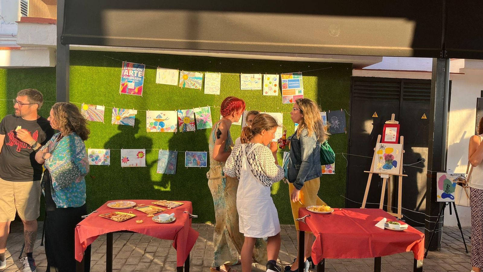 Exposición en el colegio San Felipe Neri.