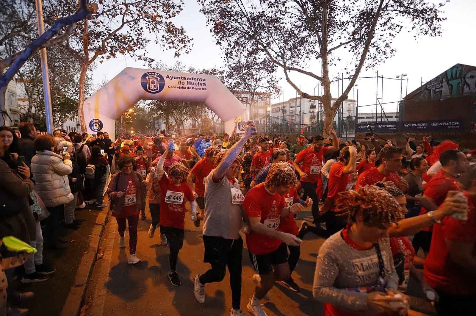Imágenes de la carrera de San Silvestre en Huelva