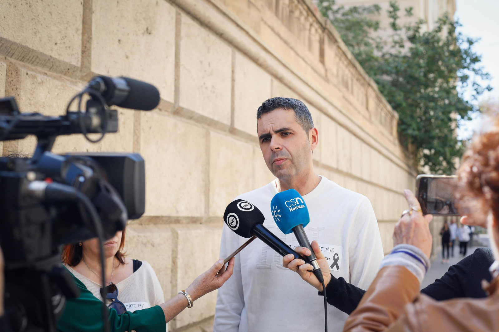 Imágenes de la concentración por muerte de un trabajador en accidente laboral