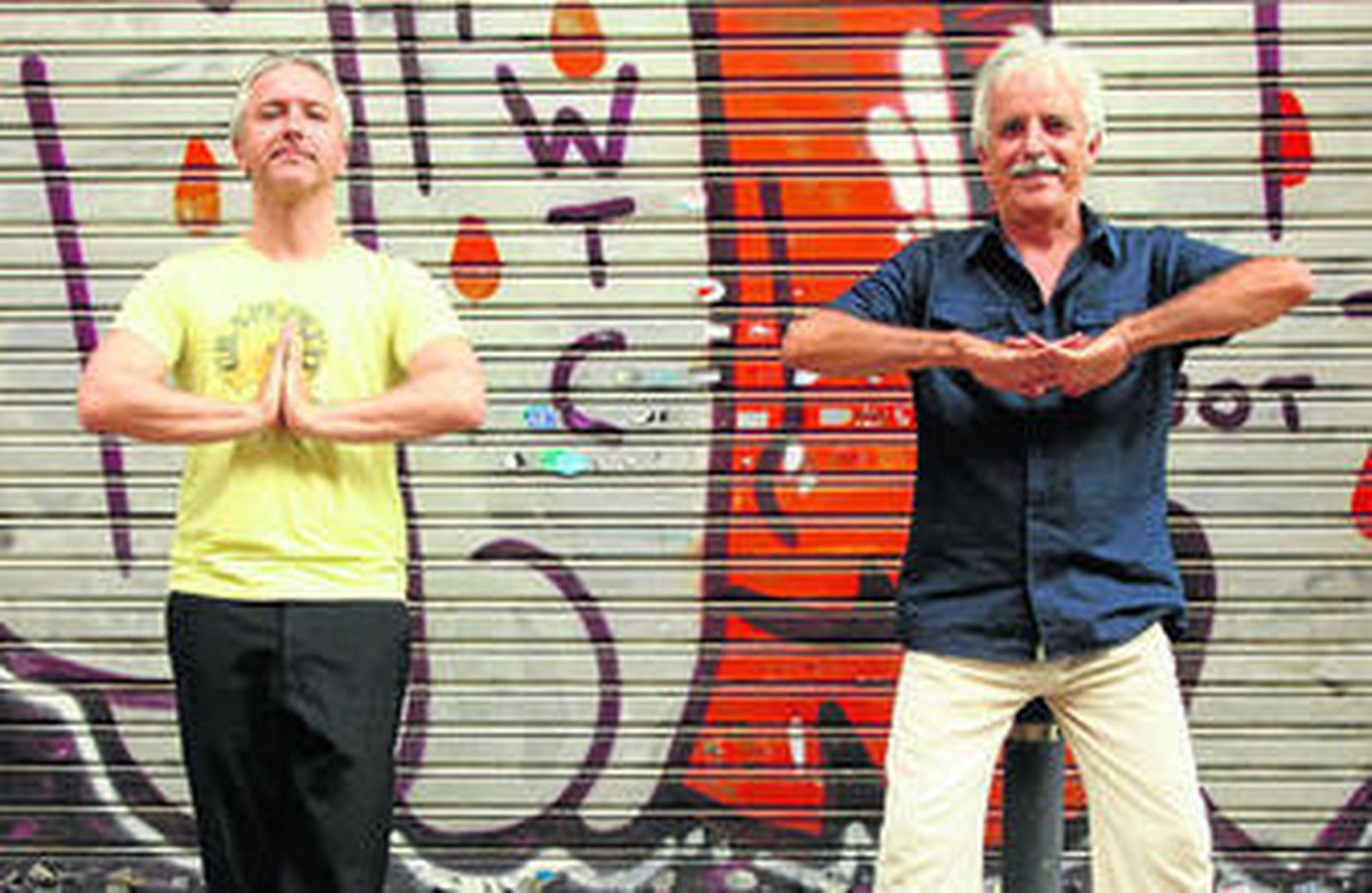 Los músicos Martín Buscaglía y Kiko Veneno, miembros de El Pimiento Indomable, en una imagen reciente.