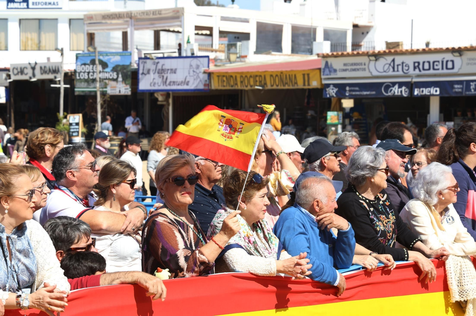Imágenes del acto de Juramento o Promesa de Fidelidad a la Bandera Nacional en El Rocío