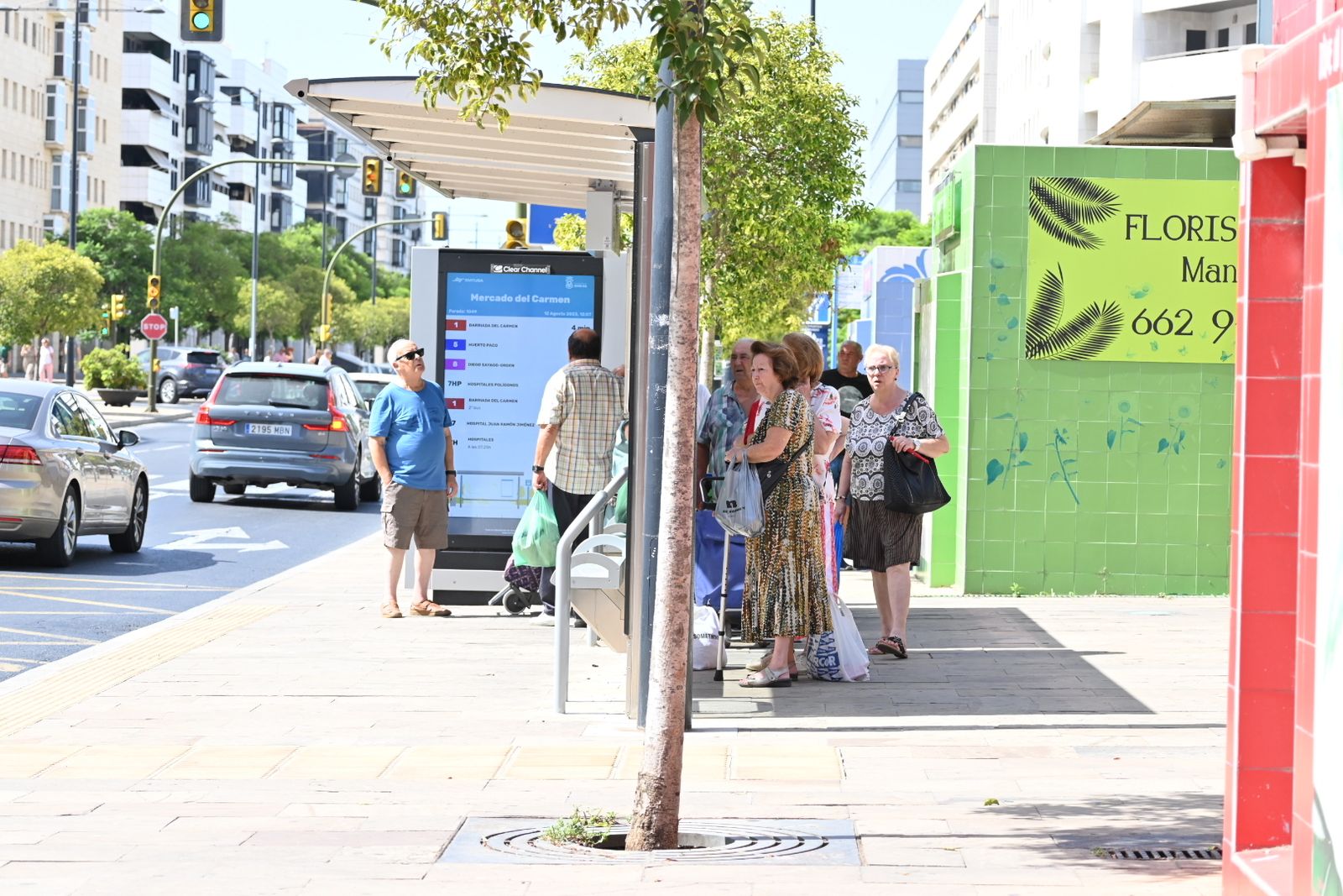 Las mejores imágenes de este sábado de intenso calor en las calles de Huelva