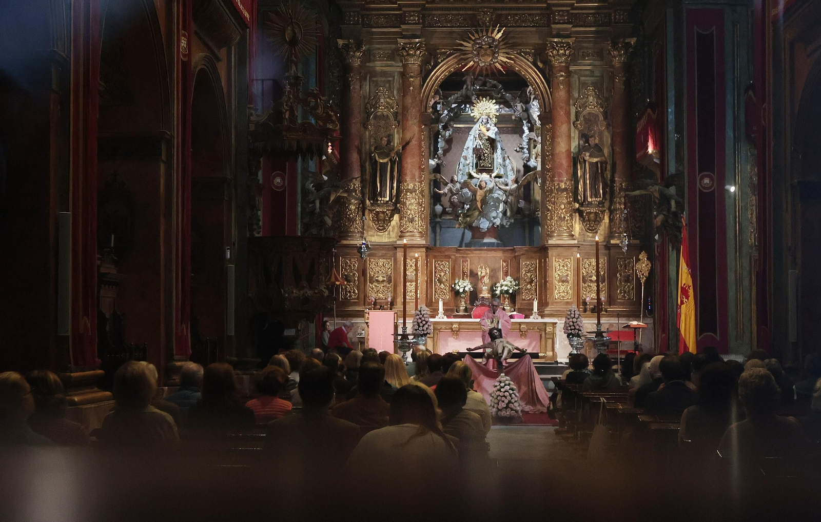 Besapiés y besamanos del cuarto domingo de Cuaresma en Jerez 2025