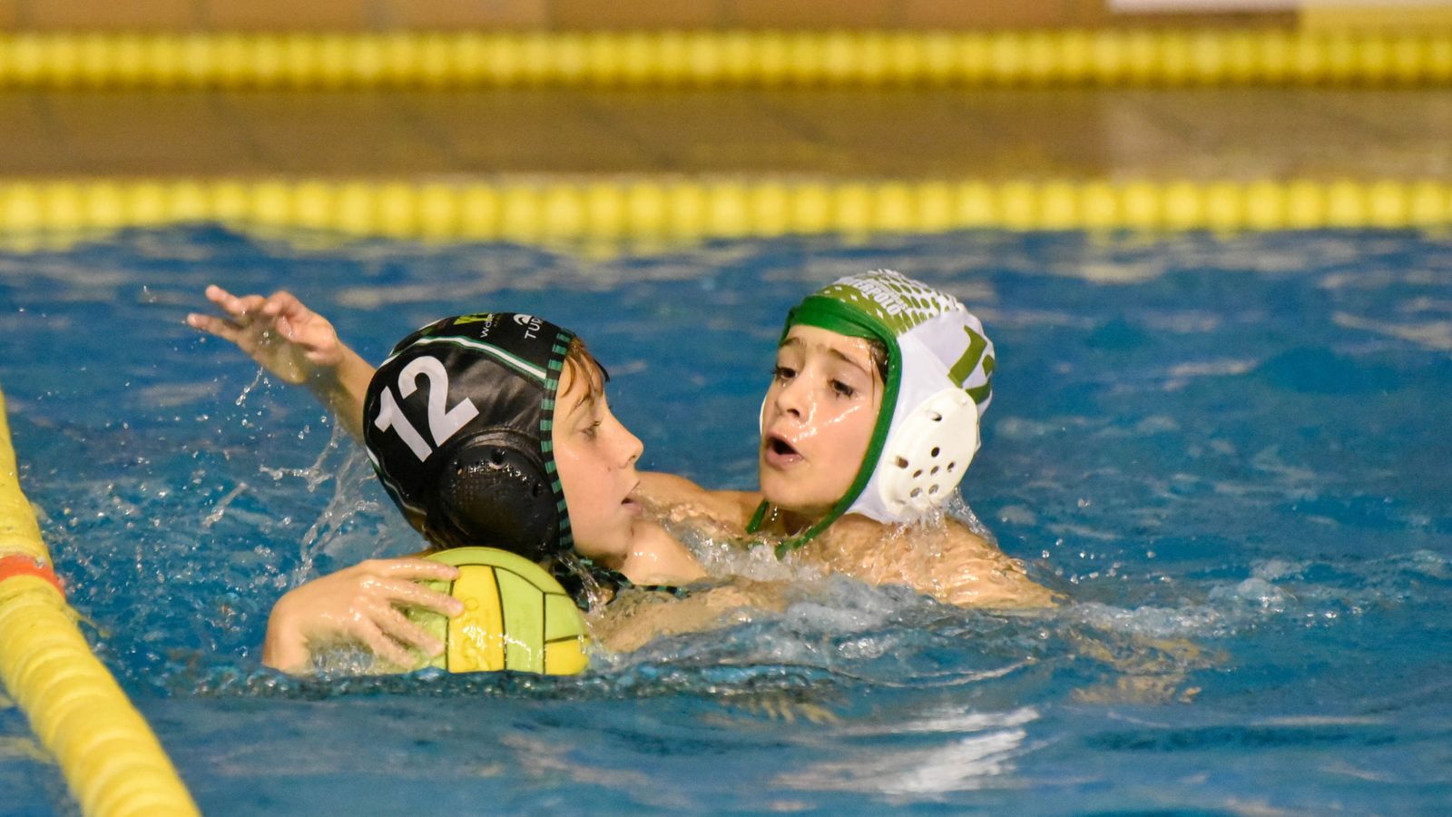 Las fotos del I Torneo benefico de Waterpolo Benjamin Proyecto 'Por una Sonrisa'